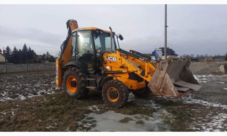 Экскаватор погрузчик JCB 3CX в наличии в Киеве - фото № 1