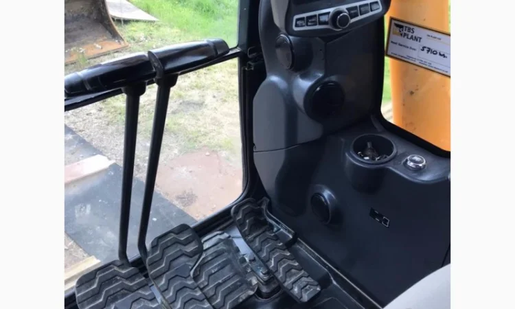 Гусеничный экскаватор Hyundai Robex 140 LC-9 A. Спецтехника б/у - фото № 12