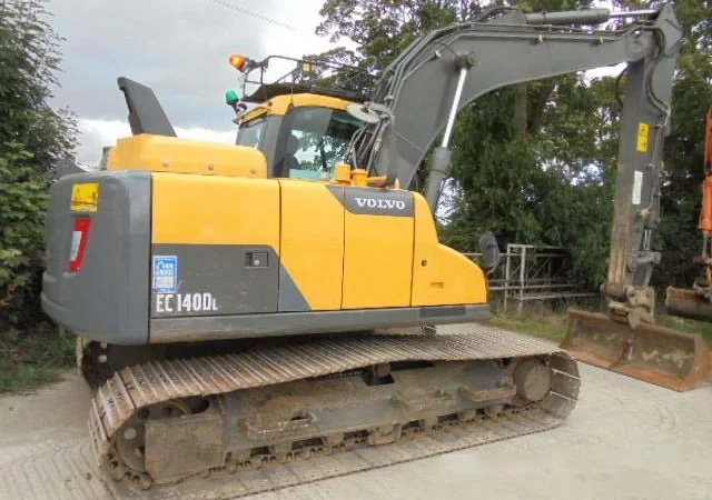 Гусеничный экскаватор Volvo EC 140 DL - фото № 1