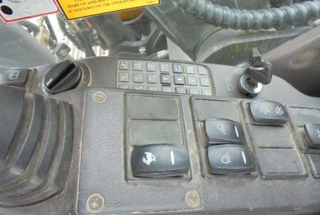 Гусеничный экскаватор Volvo EC 140 DL - фото № 3