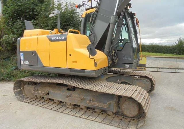 Гусеничный экскаватор Volvo EC 140 DL - фото № 18