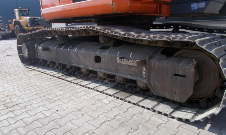 Hitachi ZX225USlc экскаватор на гусеничном - фото № 6