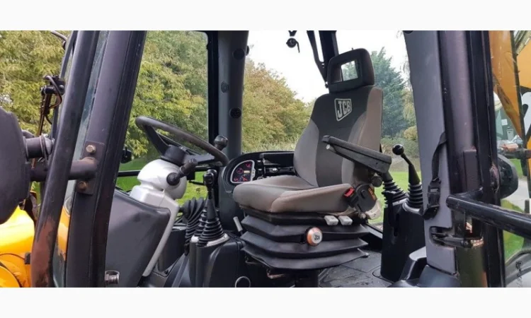 Экскаватор-погрузчик JCB 3CX Turbo. Первый владелец - фото № 10