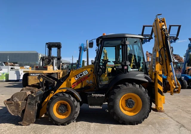 Экскаватор-погрузчик JCB 3CX Contractor. Первый владелец - фото № 1