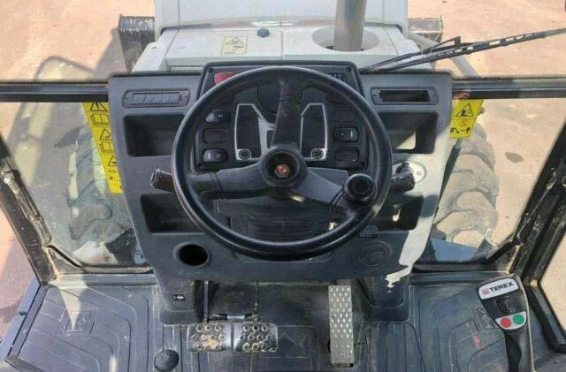 Экскаватор-погрузчик Terex TLB890PS - фото № 6