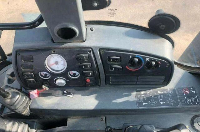 Экскаватор-погрузчик Terex TLB890PS - фото № 5