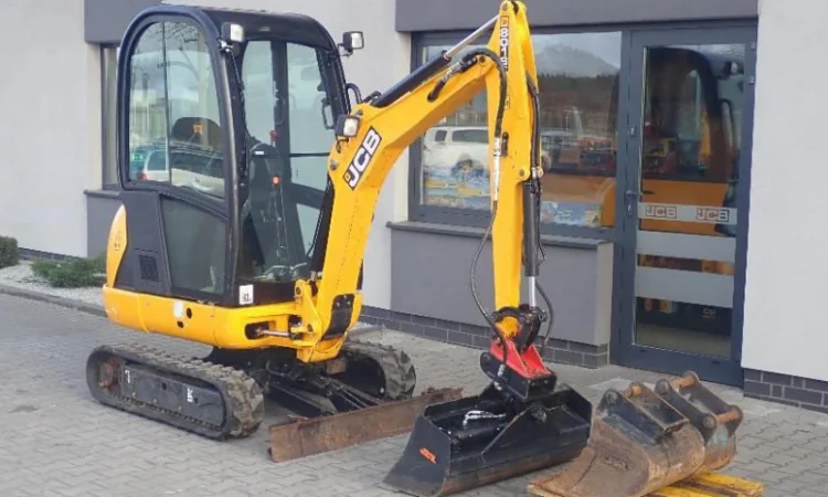 Мини экскаватор JCB 8018 CTS - фото № 1