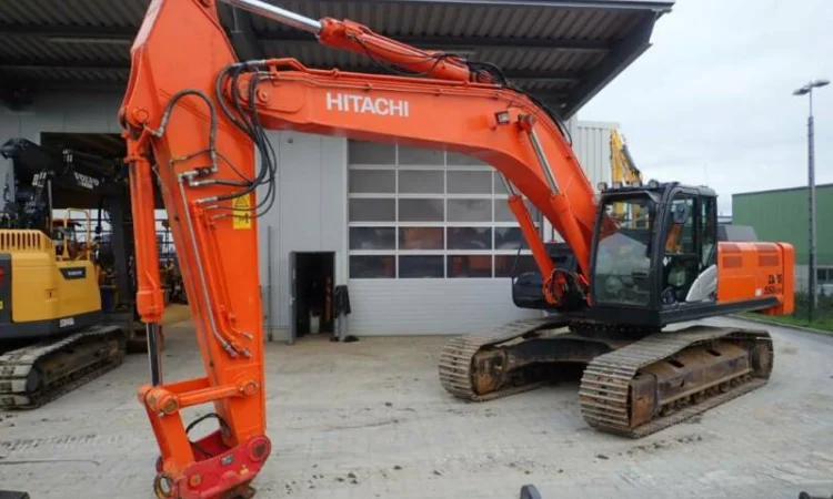 Гусеничный экскаватор Hitachi ZX 350 LC N-5B - фото № 1