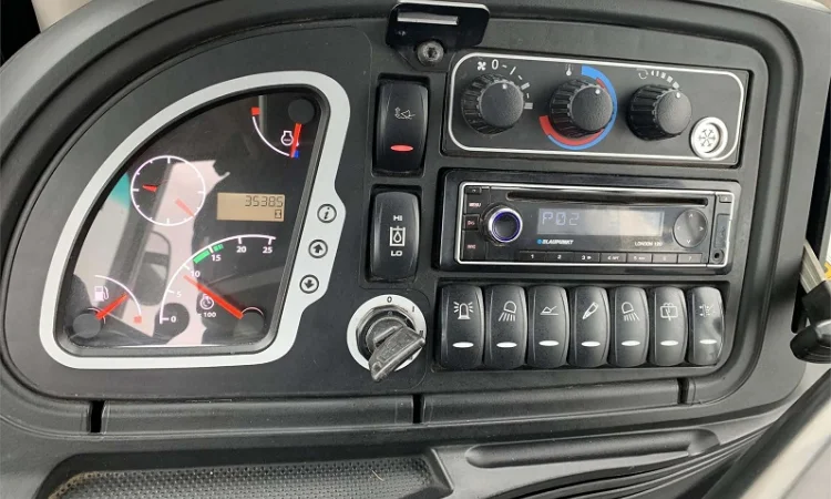 Экскаватор-погрузчик JCB 3CX Contractor - фото № 9