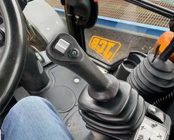 Экскаватор-погрузчик JCB 3CX Contractor - фото № 7