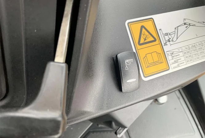 Экскаватор-погрузчик JCB 3CX Contractor - фото № 6