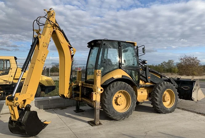 Экскаватор-погрузчик Caterpillar 434 - фото № 2