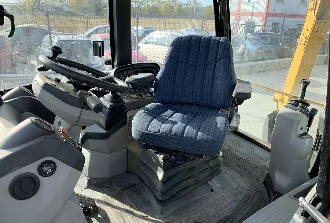 Экскаватор-погрузчик Caterpillar 434 - фото № 7