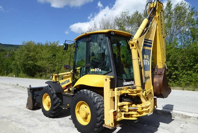 Экскаватор-погрузчик Komatsu WB 97 S - фото № 18