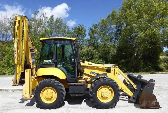 Экскаватор-погрузчик Komatsu WB 97 S - фото № 15