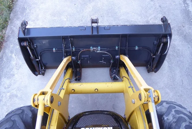 Экскаватор-погрузчик Komatsu WB 97 S - фото № 13