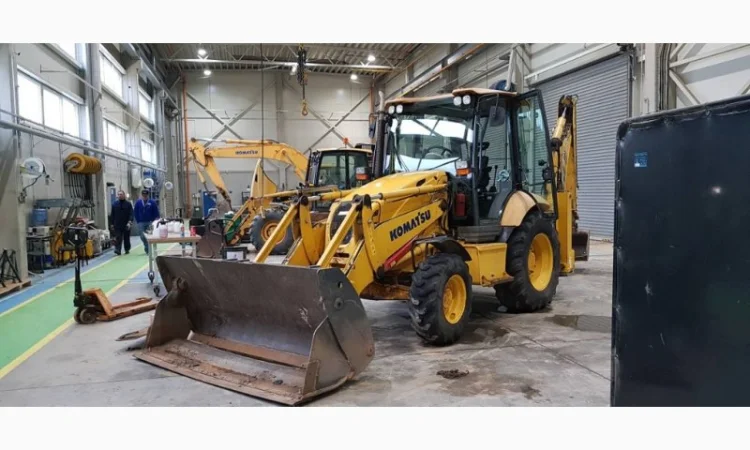 Экскаватор-погрузчик Komatsu WB93R-5EO - фото № 4