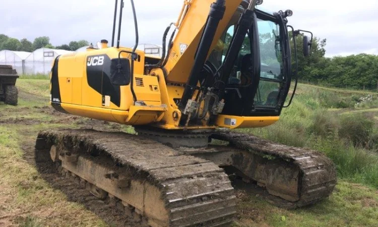 Гусеничный экскаватор JCB JS 160LC - фото № 1