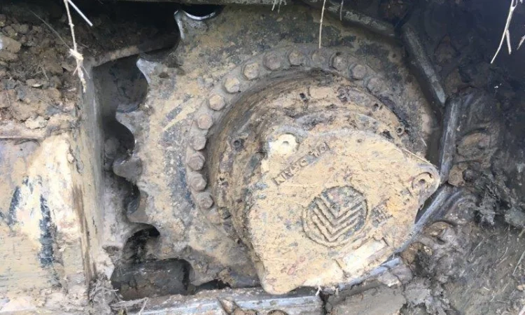 Гусеничный экскаватор JCB JS 160LC - фото № 11