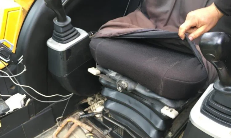 Гусеничный экскаватор JCB JS 160LC - фото № 5