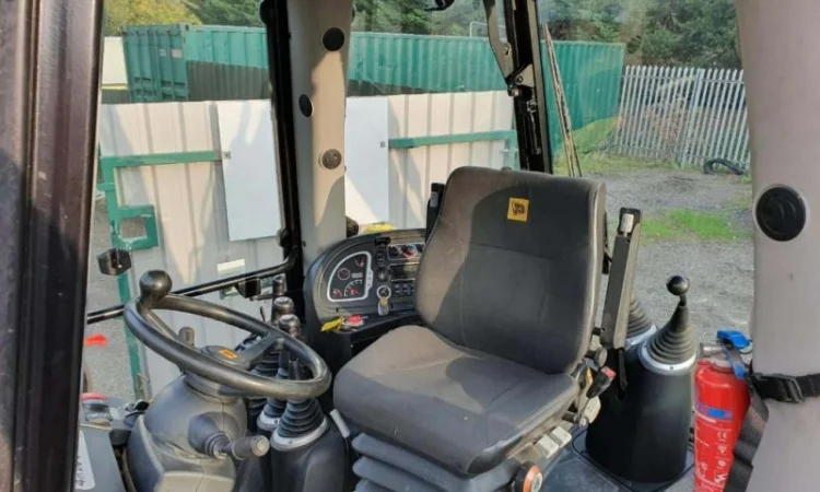 Экскаватор-погрузчик JCB 3CX. Киев - фото № 14