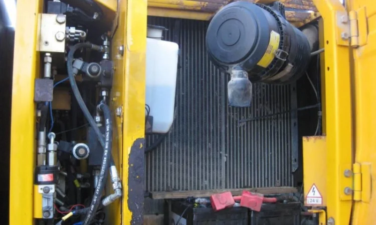 Колесный экскаватор JCB JS 130 W - фото № 15