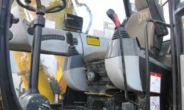 Колесный экскаватор JCB JS 130 W - фото № 9