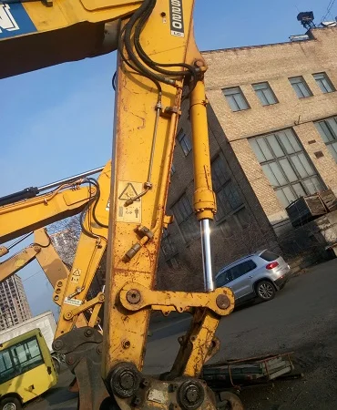 Гусеничный экскаватор JCB JS220 LC. Киев - фото № 12