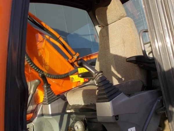 Doosan DX255LC Экскаватор на гусеничном ходу - фото № 2