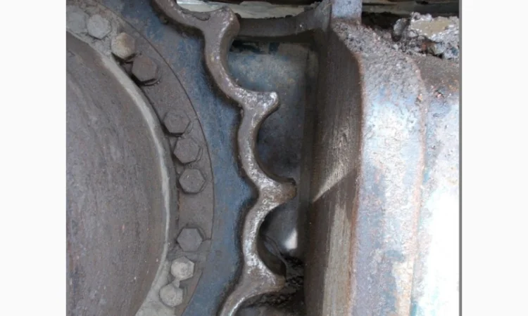 Гусеничный экскаватор Hyundai 210LC-9 - фото № 10