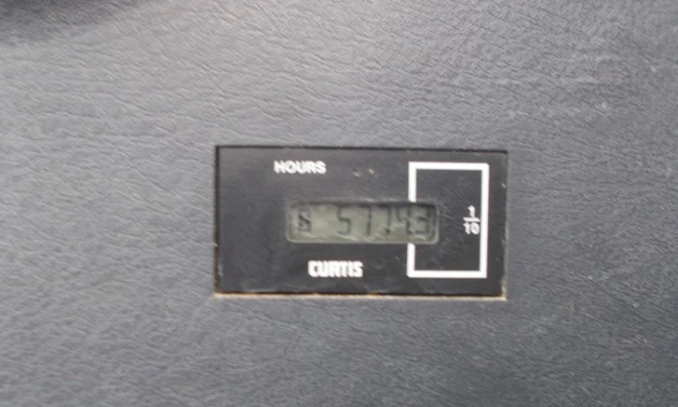 Гусеничный экскаватор Hyundai R220LC-9A - фото № 5