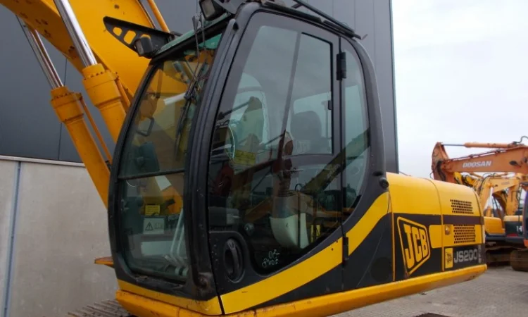 Экскаватор JCB JS200LC на гусеничном ходу - фото № 3