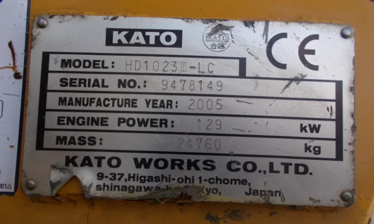 Экскаватор Kato HD1023 III LC на гусеничном ходу - фото № 11