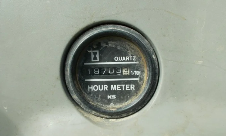 Экскаватор короткого радиуса Kobelco SK235SR на гусеничном ходу - фото № 10