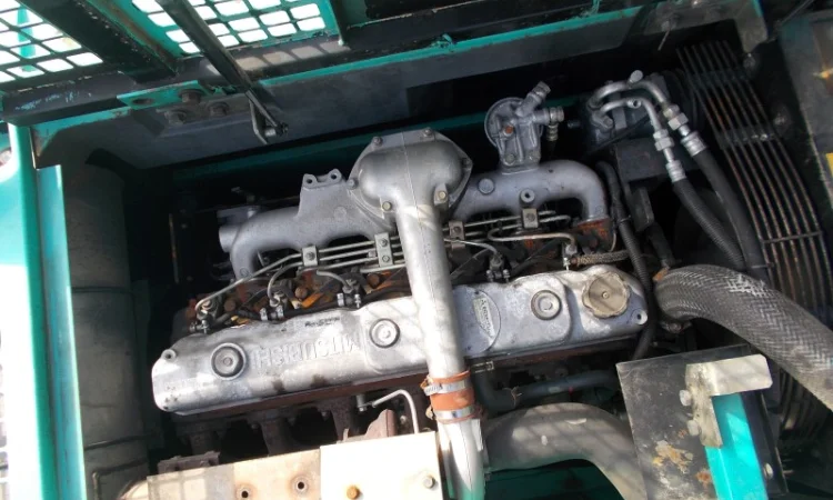 Экскаватор короткого радиуса Kobelco SK235SR на гусеничном ходу - фото № 6