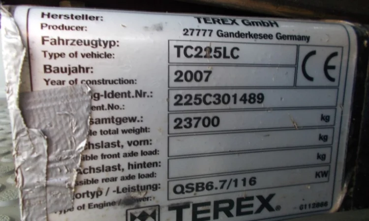 Экскаватор Atlas-Terex TC225LC на гусеничном ходу - фото № 11