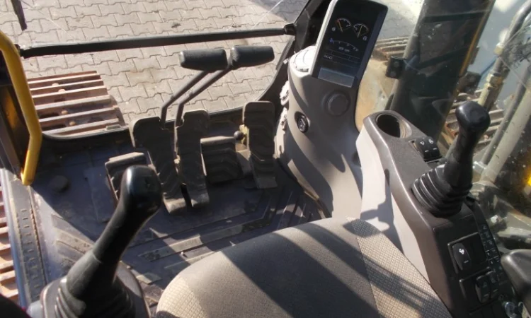 Гусеничный экскаватор Volvo EC300DL - фото № 5