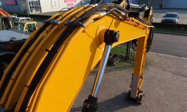 Колесный экскаватор JCB JS 145 W - фото № 15