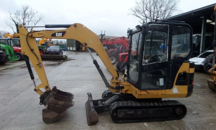 Мини экскаватор Caterpillar 302.5C - фото № 1