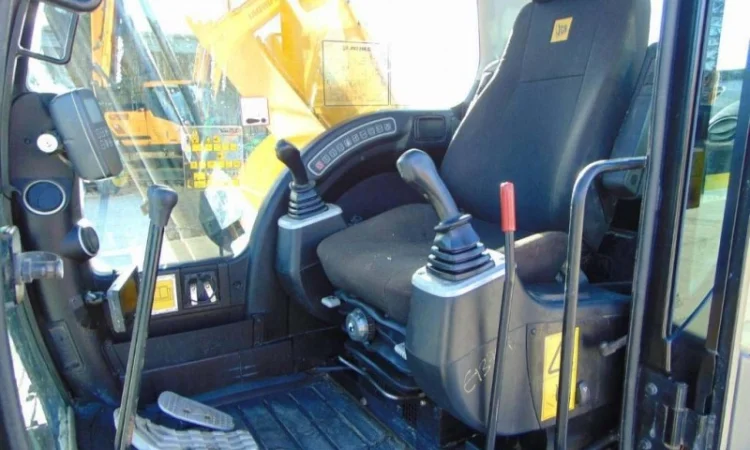 Экскаватор гусеничный JCB JS 220 LC - фото № 7