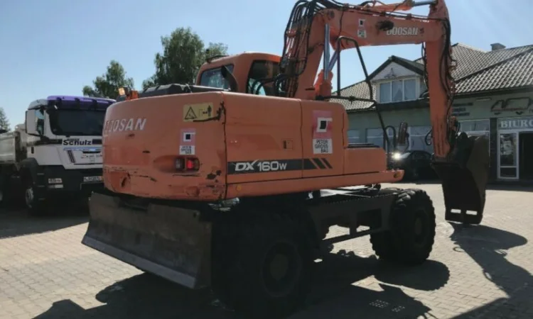 Колесный экскаватор Doosan DX 160 W - фото № 4