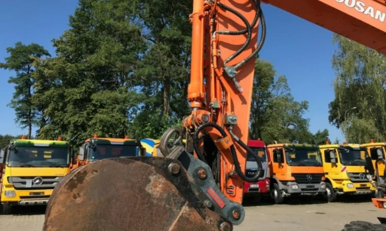 Колесный экскаватор Doosan DX 160 W - фото № 7