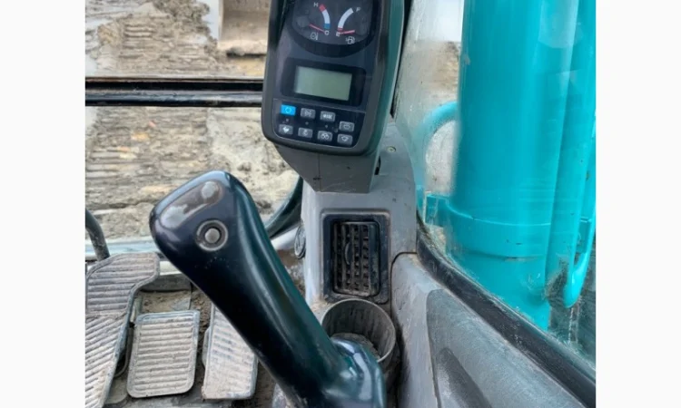 New Holland KOBELCO - фото № 9