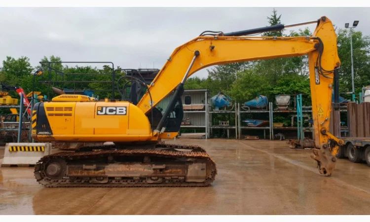 Экскаватор JCB JS220LC - фото № 1