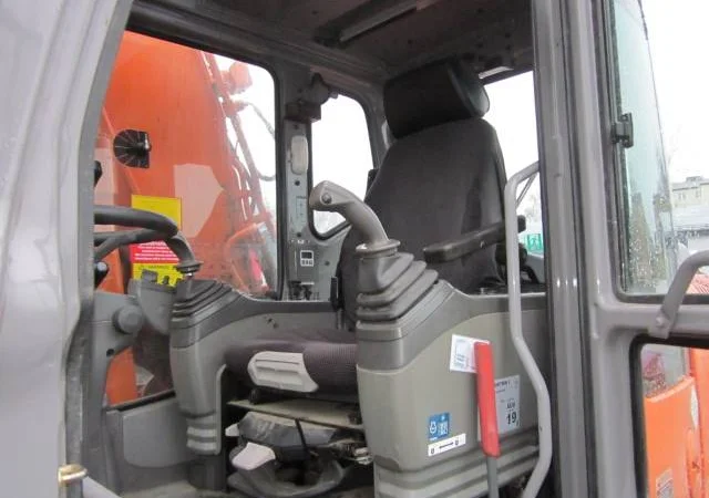 Экскаватор Hitachi ZX 130 W - фото № 8