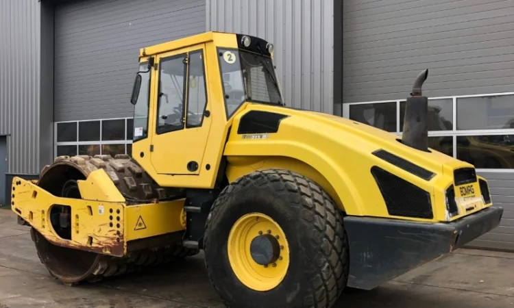 Дорожный каток Bomag BW 213-D4 - фото № 2