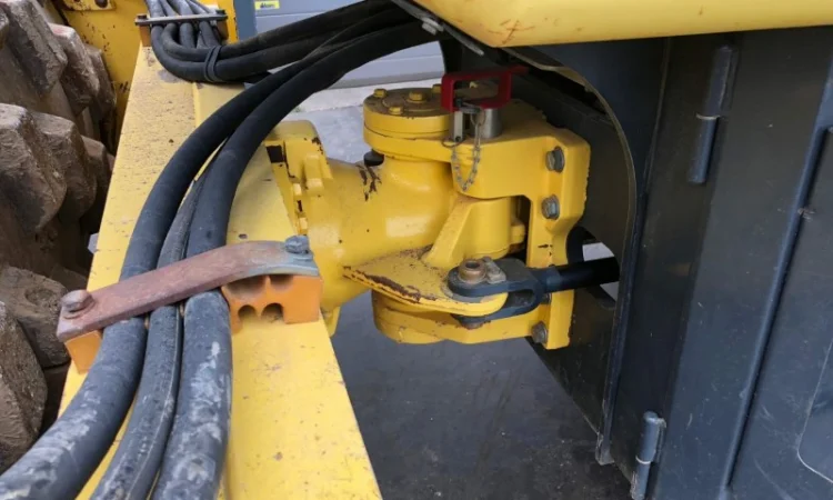 Дорожный каток Bomag BW 213-D4 - фото № 4