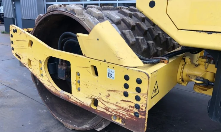 Дорожный каток Bomag BW 213-D4 - фото № 5