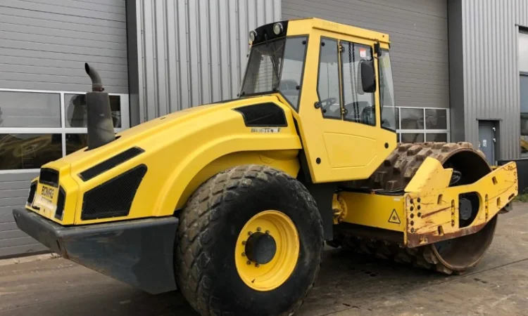 Дорожный каток Bomag BW 213-D4 - фото № 8