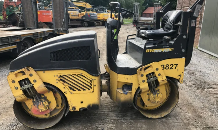 Дорожный каток Bomag BW 100 AD - фото № 1